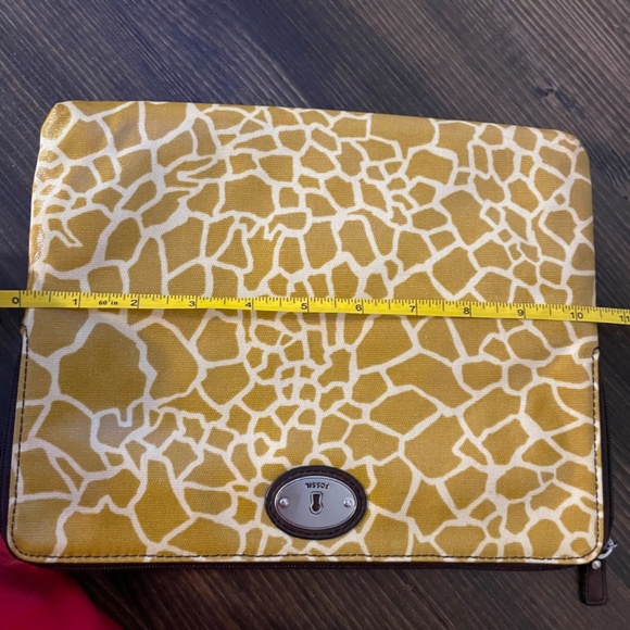 Fossil Key Per giraffe print large zip pouch - Picture 5 of 6
